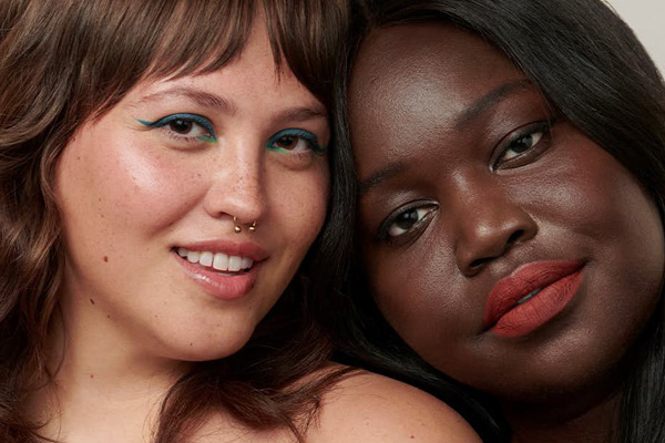 girls showing makeup